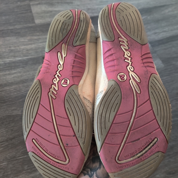 Merrell Slip-On Shoes - Picture 6 of 8